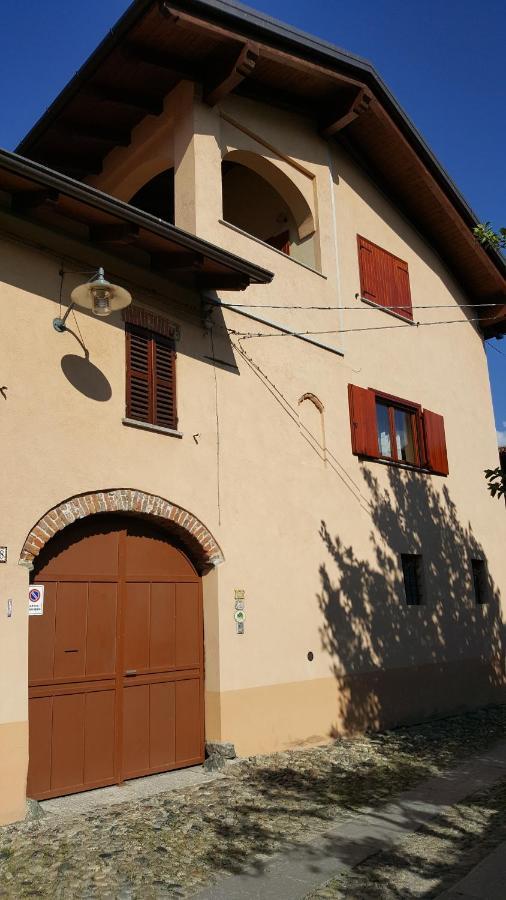 La Taverna Di Tony Bed and Breakfast Montalto Dora Exterior foto